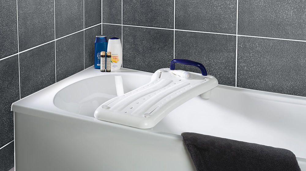 Badewannenbrett auf Badewanne.