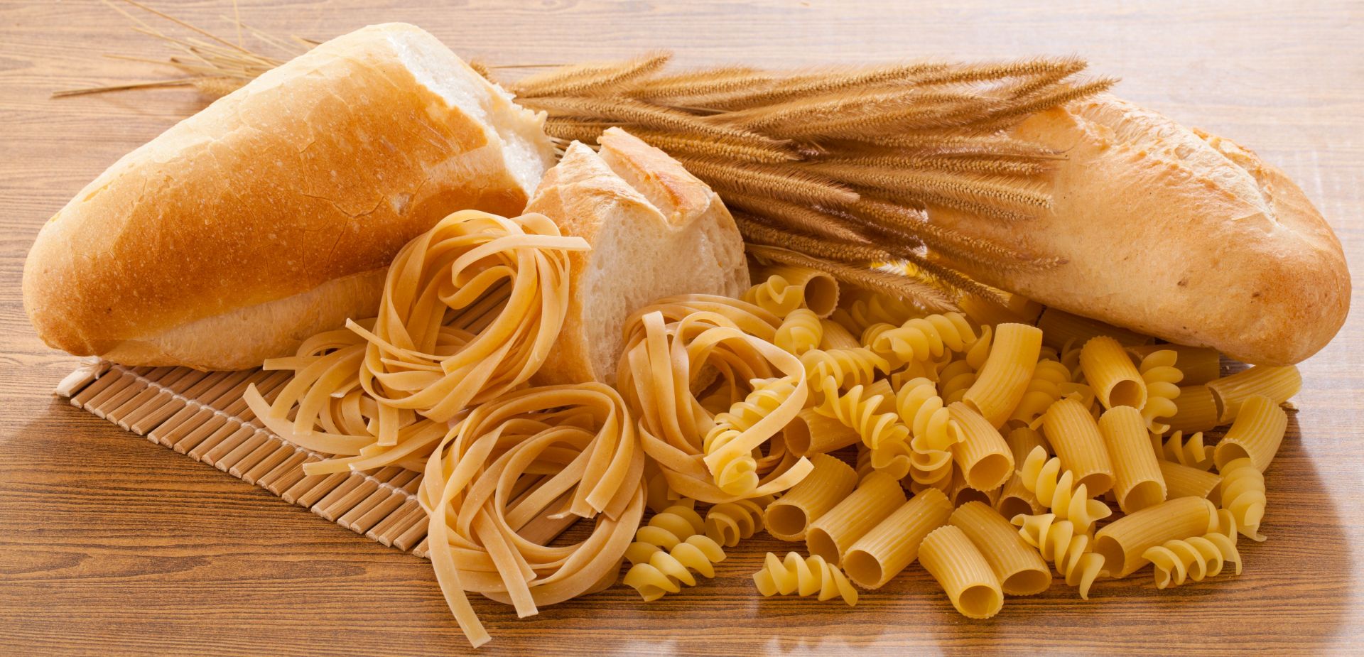 Nudeln, Brot und Getreide