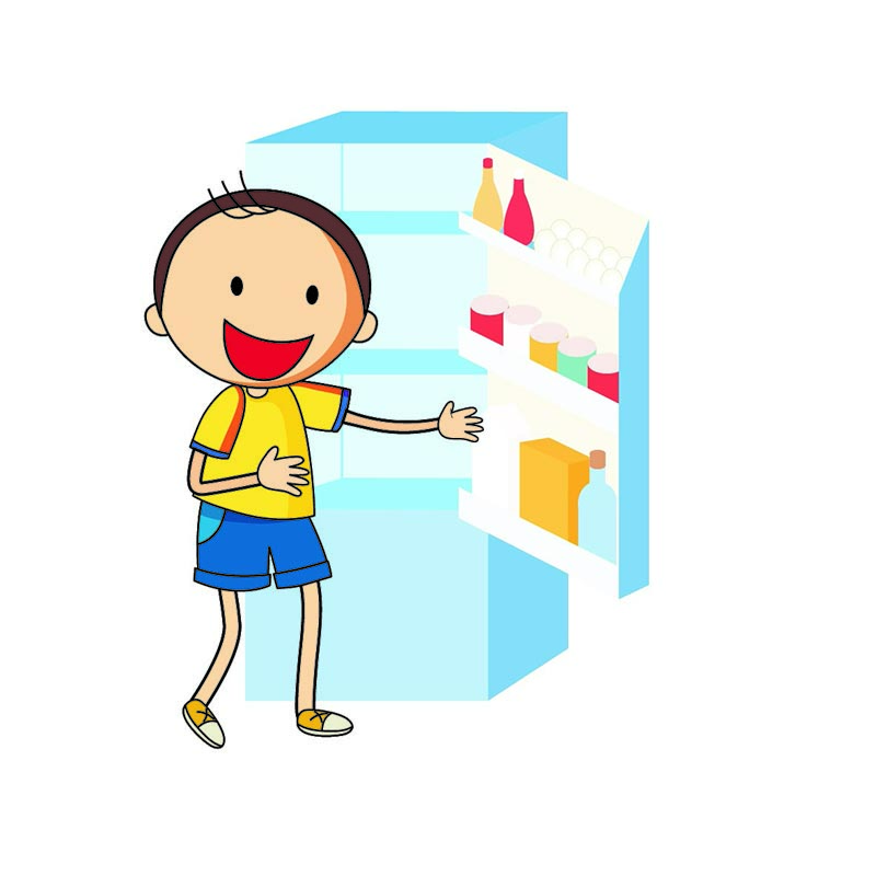 Max von der Power Bande steht vor dem offenen Kühlschrank.