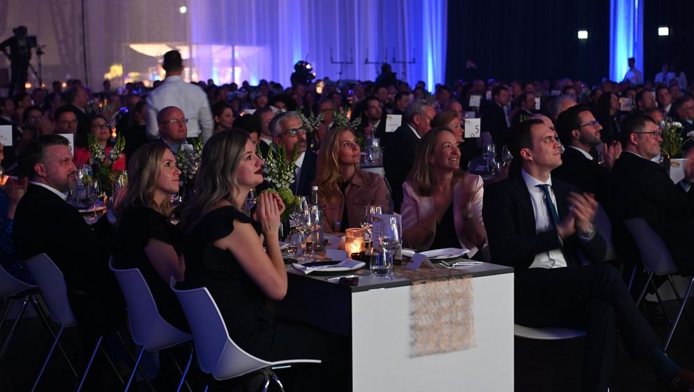 Publikum bei einem feierlichen Galaabend