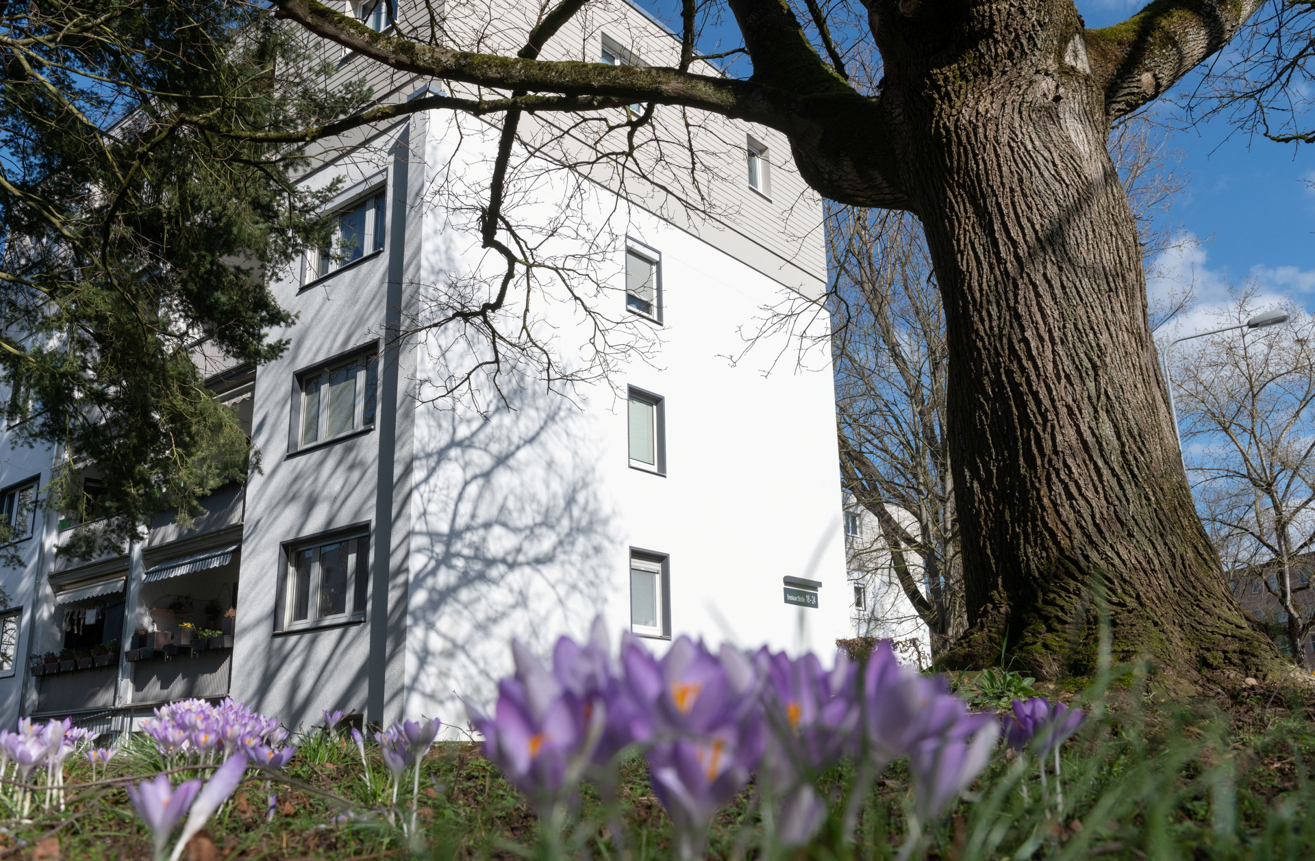 Außenansicht eines Gebäudes in der modernisierten Fritz-Kissel-Siedlung