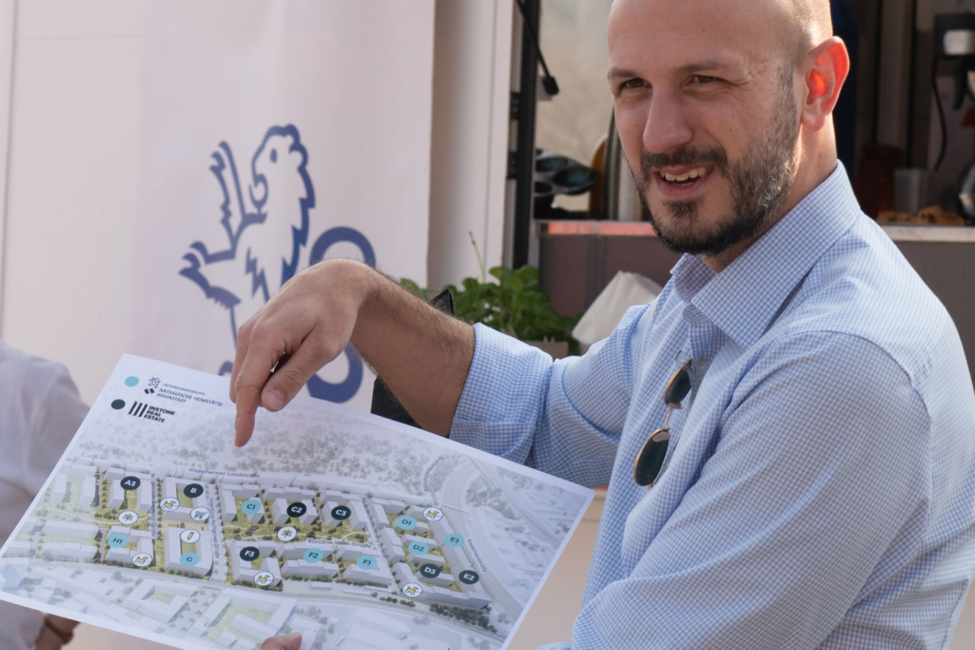 Philipp Zindel bei einer Veranstaltung im Schönhof-Viertel.