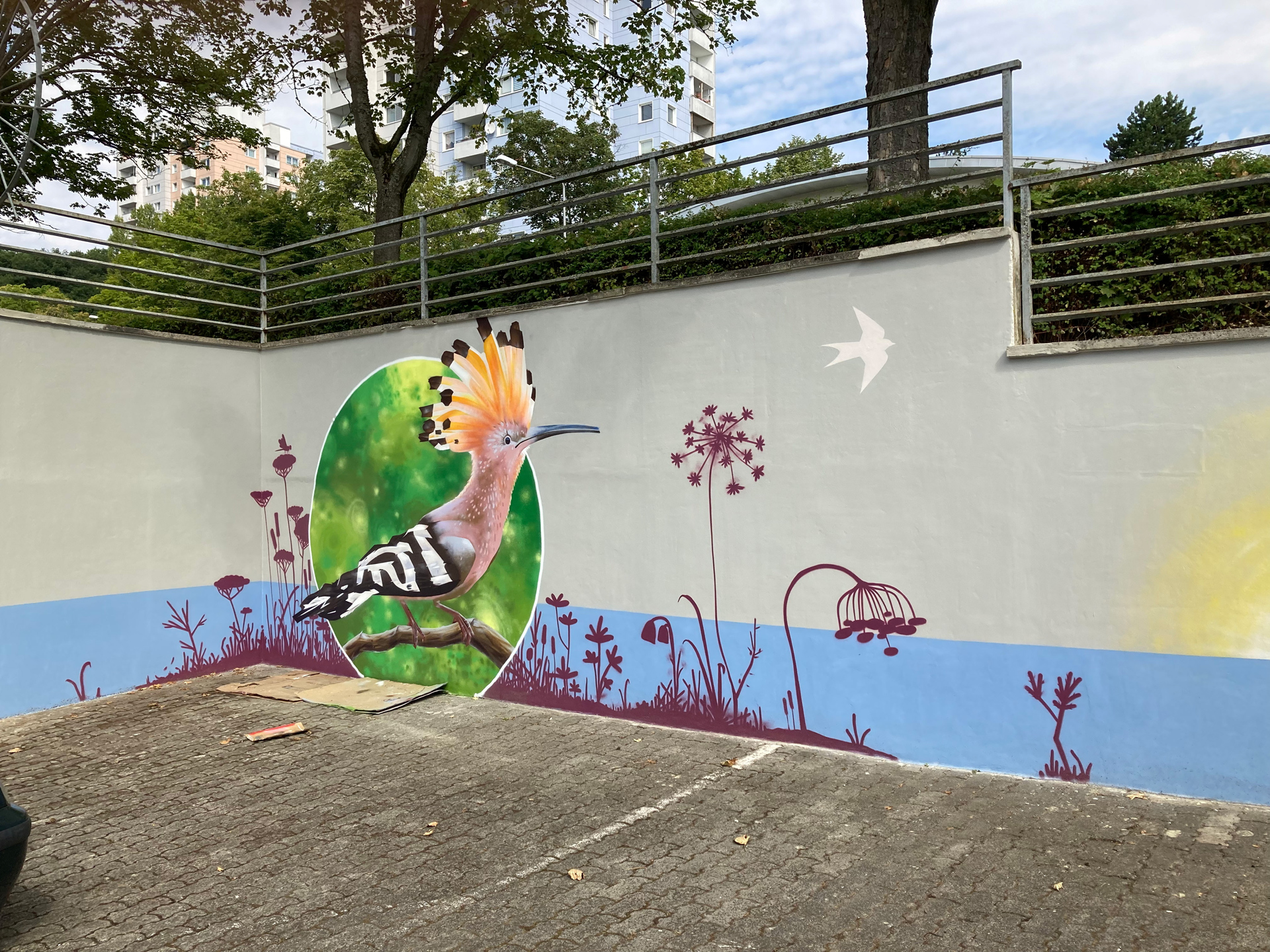 Im Fokus stehen naturgetreue Abbildungen der Vögel des Jahres 2021 und 2022. (Foto: NHW / Barbara Marohn))