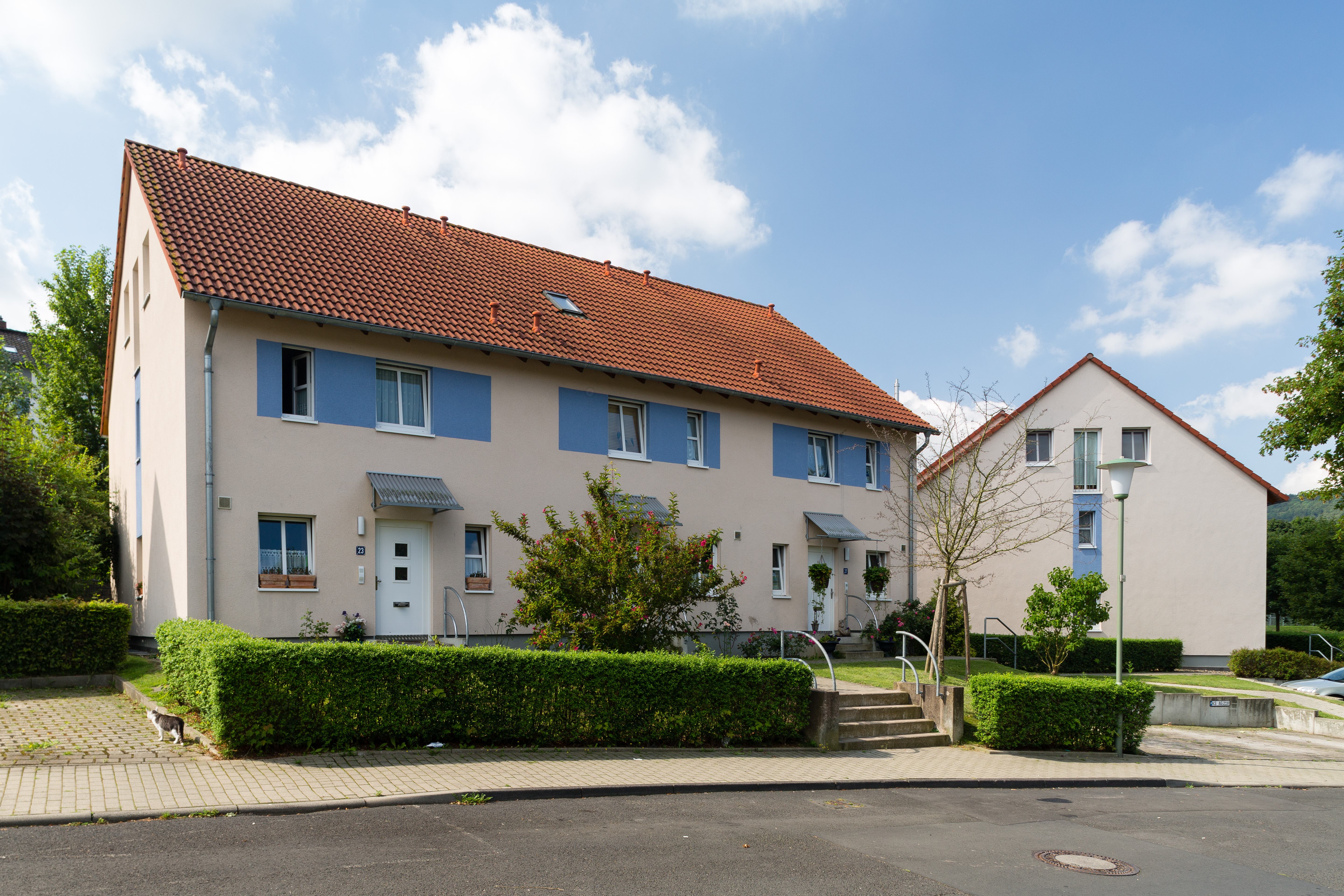 004 wurden mehrere Reihenhäuser in der Straße Im Lohre fertiggestellt. 